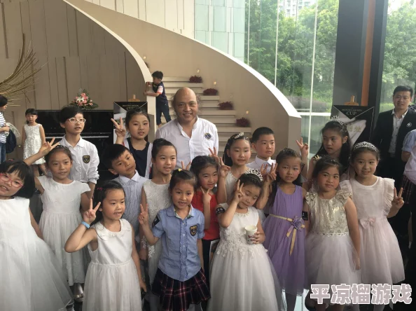 明日之后游戏指南：如何在营地庄园内成功弹奏一次钢琴教程